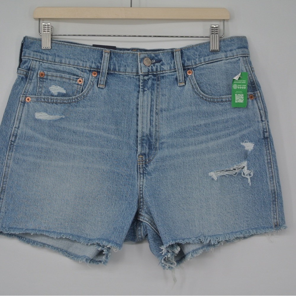 GAP ✨NWT✨Classic‎ Blue Ripped Jean Shorts